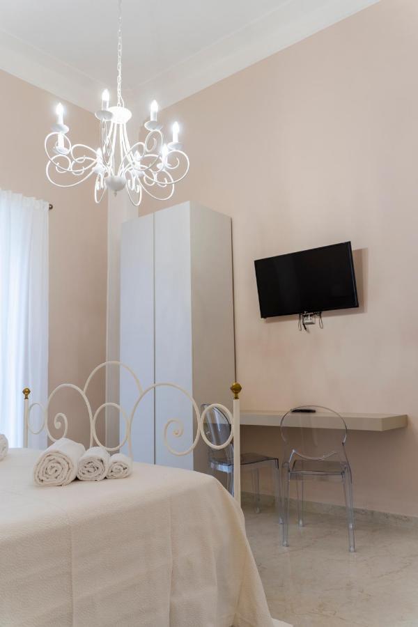 A Casa Dei Miei Hotel San Pietro Vernotico Luaran gambar