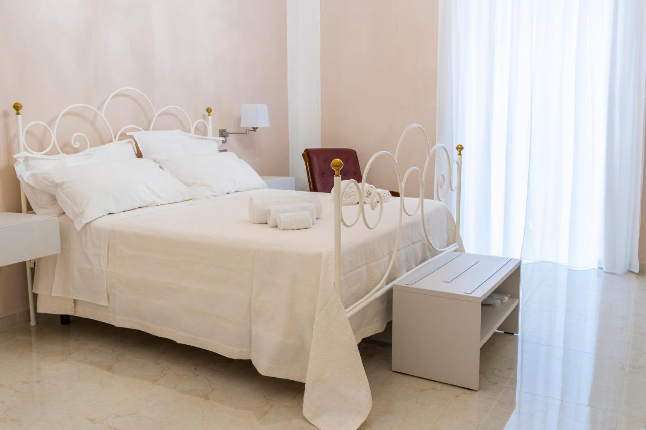 A Casa Dei Miei Hotel San Pietro Vernotico Luaran gambar