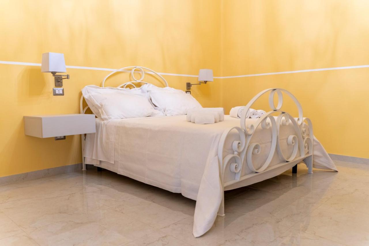 A Casa Dei Miei Hotel San Pietro Vernotico Luaran gambar