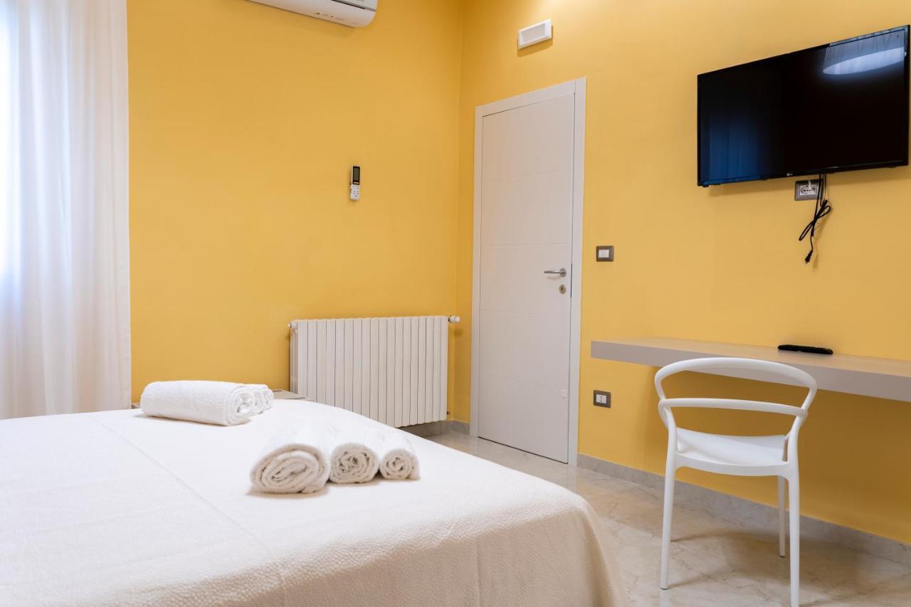 A Casa Dei Miei Hotel San Pietro Vernotico Luaran gambar